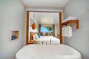 Camia Resort & Spa