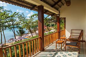 Camia Resort & Spa