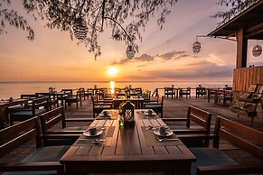 Camia Resort & Spa