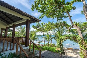 Camia Resort & Spa