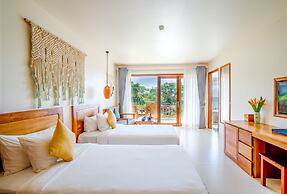 Camia Resort & Spa