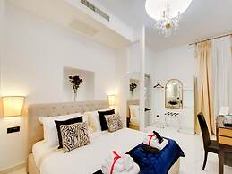 Queen Palace Suites