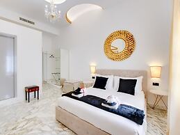 Queen Palace Suites