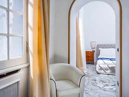 Queen Palace Suites