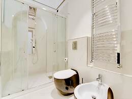 Queen Palace Suites