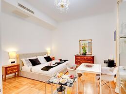 Queen Palace Suites
