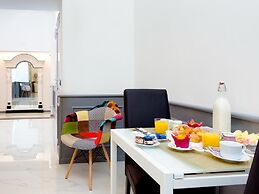 Queen Palace Suites