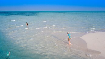 Ostrov Beach