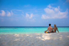 Ostrov Beach