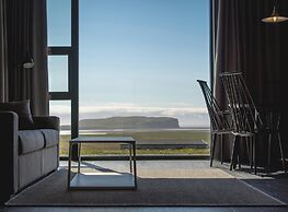 Black Beach Suites