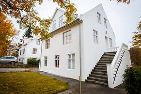 Akureyri Central House