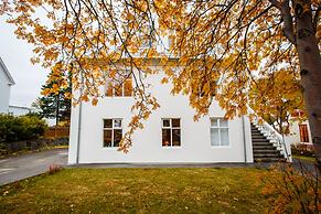 Akureyri Central House