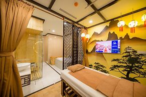 Quinter Central Nha Trang