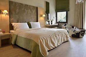 Forest Suites Boutique Hotel