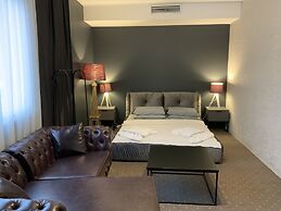 Eva Otel