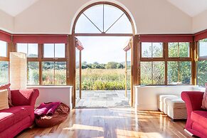 Alaind Lodges