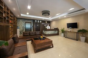 Brilliant Me Tri Hotel