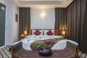 Villa Bayon Guides