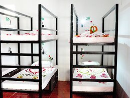 Kafu Hostel & Pool