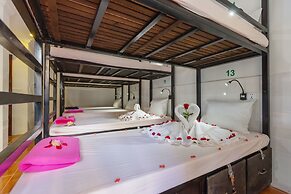 Kafu Hostel & Pool