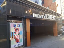 Cube Hotel
