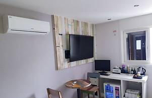 Cube Hotel