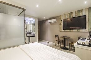 Cube Hotel