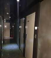 Cube Hotel