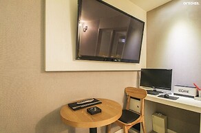 Cube Hotel