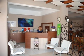 Ant Apart Hotel