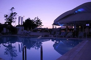 Ant Apart Hotel
