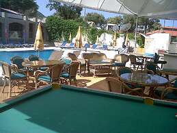 Ant Apart Hotel