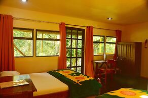 Howler Monkey Resort
