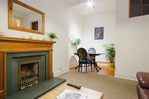 Edina Suites