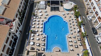 Ona Hollywood Mirage