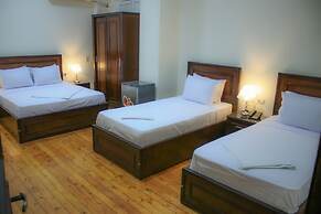 Midtown Hostel