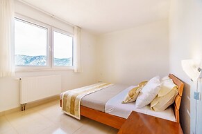 Kis Residence