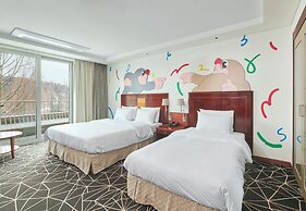 Adonis Hotel