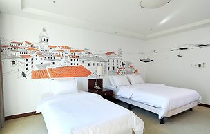 Adonis Hotel