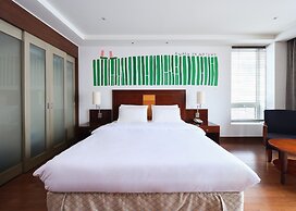 Adonis Hotel