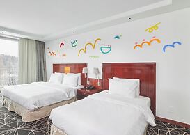 Adonis Hotel
