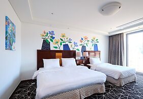 Adonis Hotel
