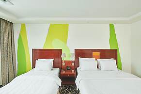 Adonis Hotel