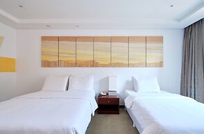 Adonis Hotel