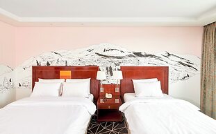 Adonis Hotel