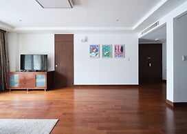 Adonis Hotel
