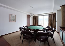 Adonis Hotel