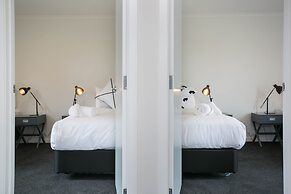 Podium Lodge