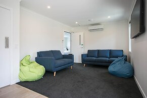 Podium Lodge
