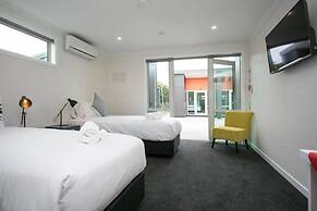 Podium Lodge